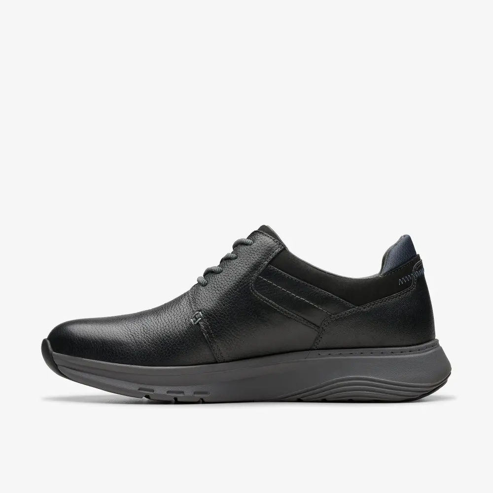 Men’s Motion Trek PT Black Leather Sneaker online